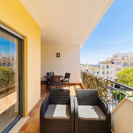 George's Quinta Palmeiras, A 2 Bedroom In Luxury Complex, Walking Distance To Town *