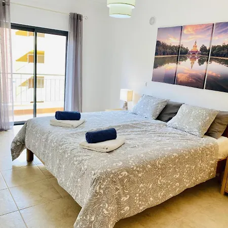 Apartment George's Quinta Palmeiras, A 2 Bedroom In Luxury Complex, Walking Distance To Town