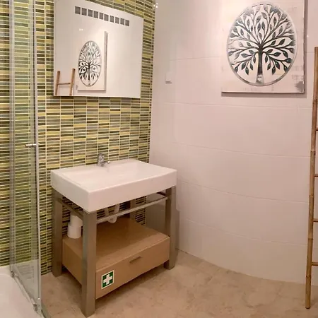 Apartment George's Quinta Palmeiras, A 2 Bedroom In Luxury Complex, Walking Distance To Town *