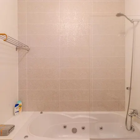 George's Quinta Palmeiras, A 2 Bedroom In Luxury Complex, Walking Distance To Town Διαμέρισμα *