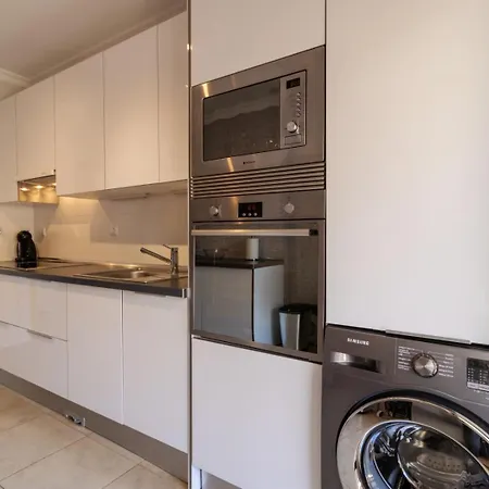 Διαμέρισμα George's Quinta Palmeiras, A 2 Bedroom In Luxury Complex, Walking Distance To Town *