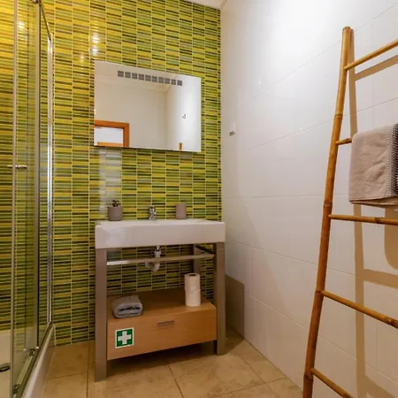 George's Quinta Palmeiras, A 2 Bedroom In Luxury Complex, Walking Distance To Town Διαμέρισμα