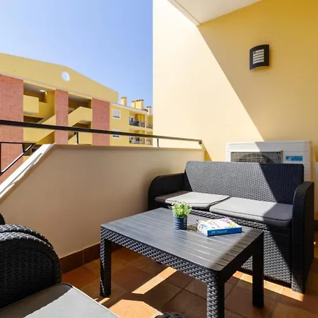Διαμέρισμα George's Quinta Palmeiras, A 2 Bedroom In Luxury Complex, Walking Distance To Town