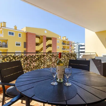 George's Quinta Palmeiras, A 2 Bedroom In Luxury Complex, Walking Distance To Town Διαμέρισμα *