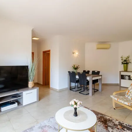 George's Quinta Palmeiras, A 2 Bedroom In Luxury Complex, Walking Distance To Town 아파트 *